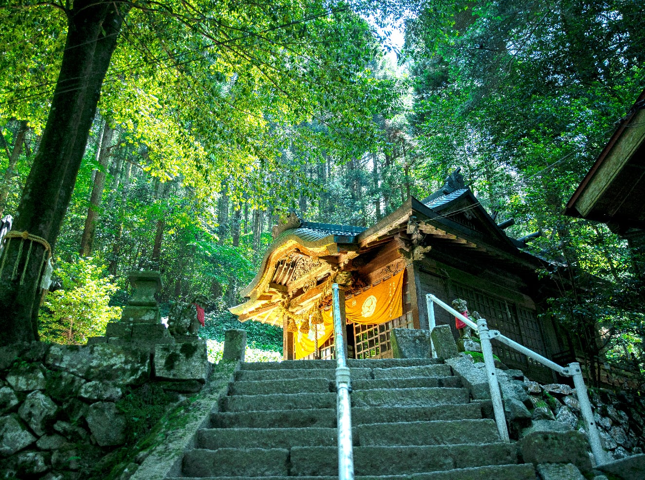 金持神社
